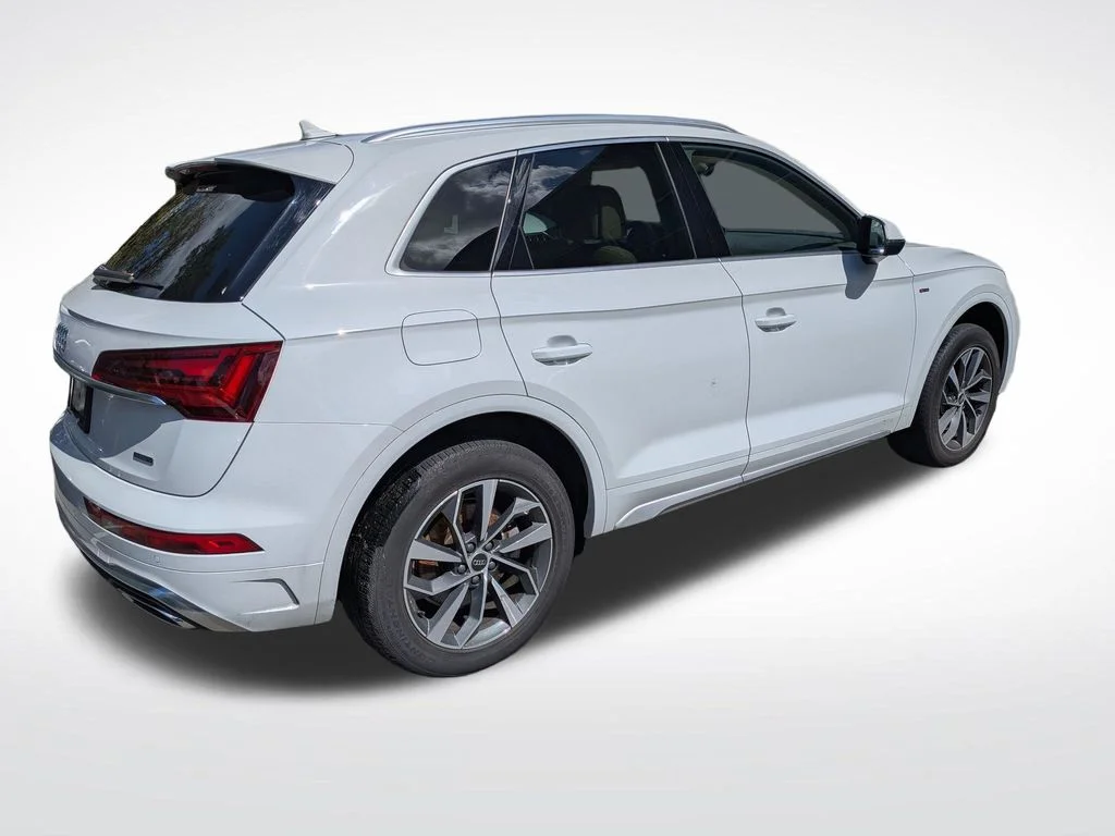 Used 2023 White Audi 45 S line Premium image 3