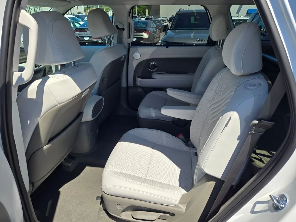 New 2026 White Pearl Hyundai SEL image 16