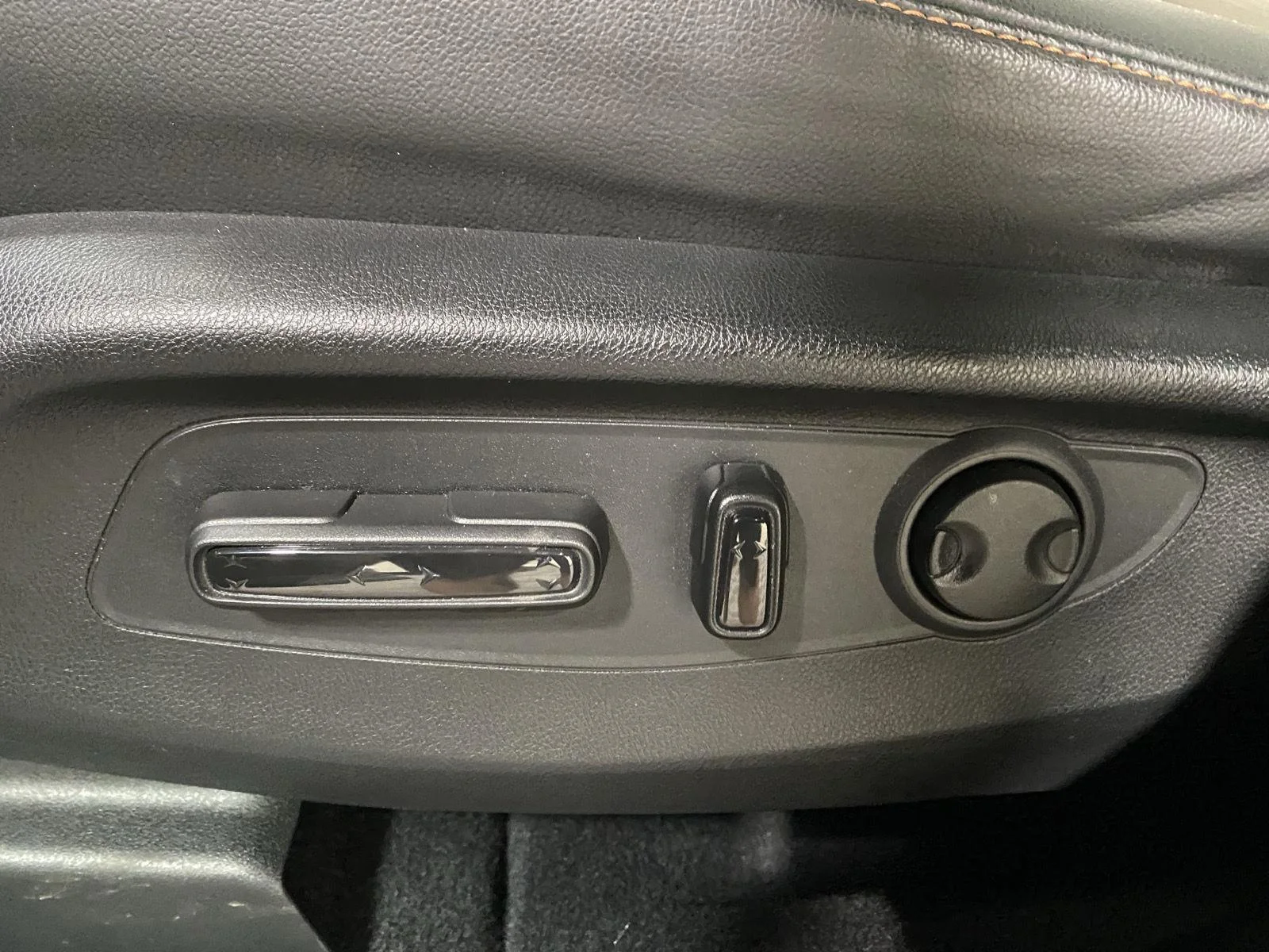 Used 2023 Meteorite Gray Metallic Honda Sport Touring image 19