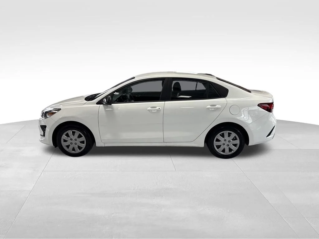 Used 2023 White Kia S image 2