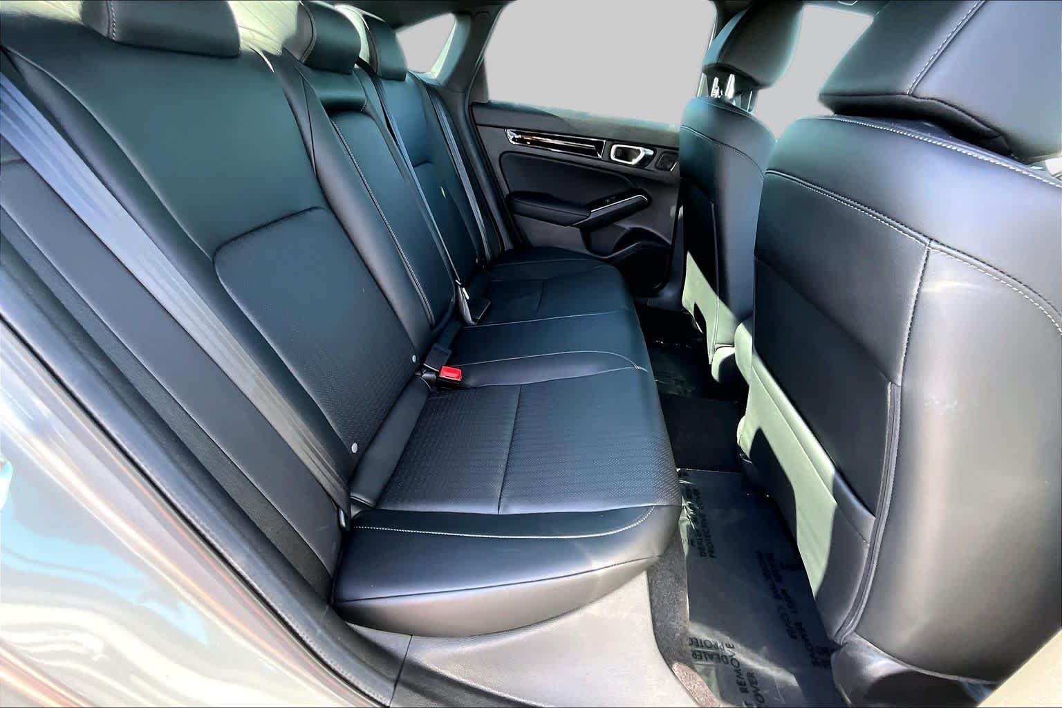 Used 2025 Solar Silver Metallic Honda Sport Touring image 19
