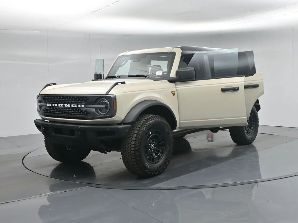 New 2026 Desert Sand Ford Badlands image 29