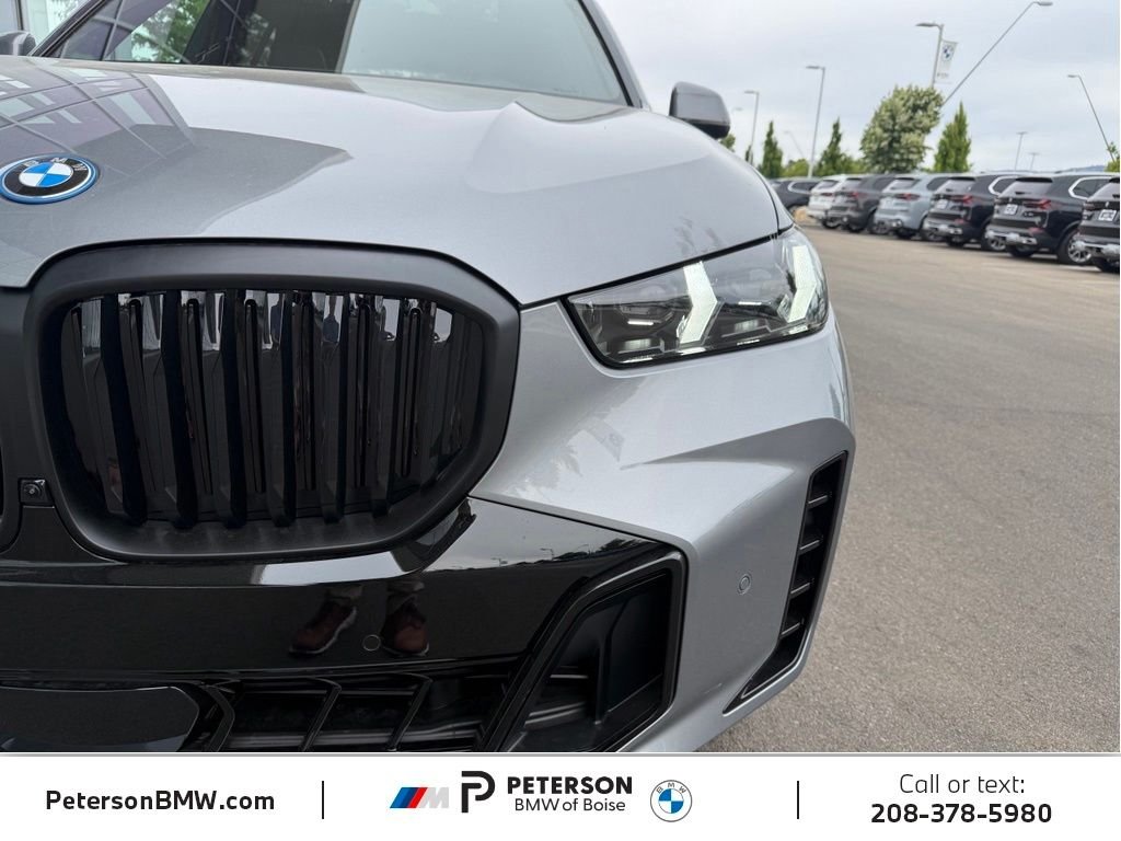 New 2026 Skyscraper Grey Metallic BMW xDrive50e image 41
