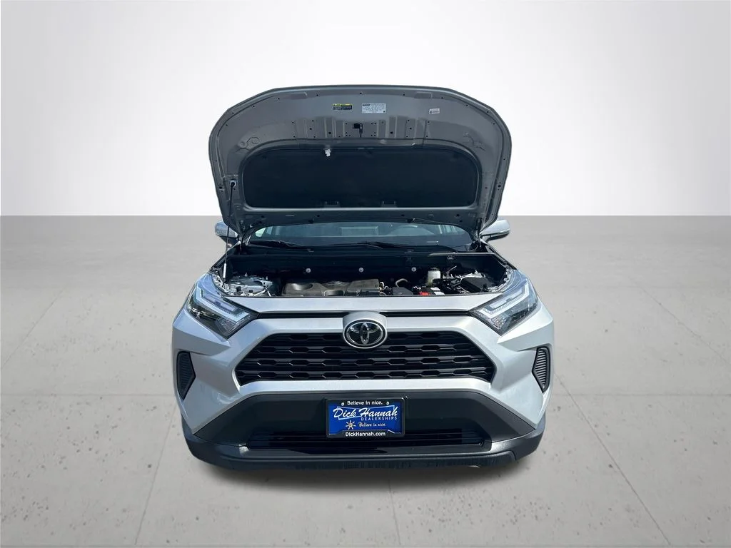 Used 2025 Silver Toyota XLE image 4