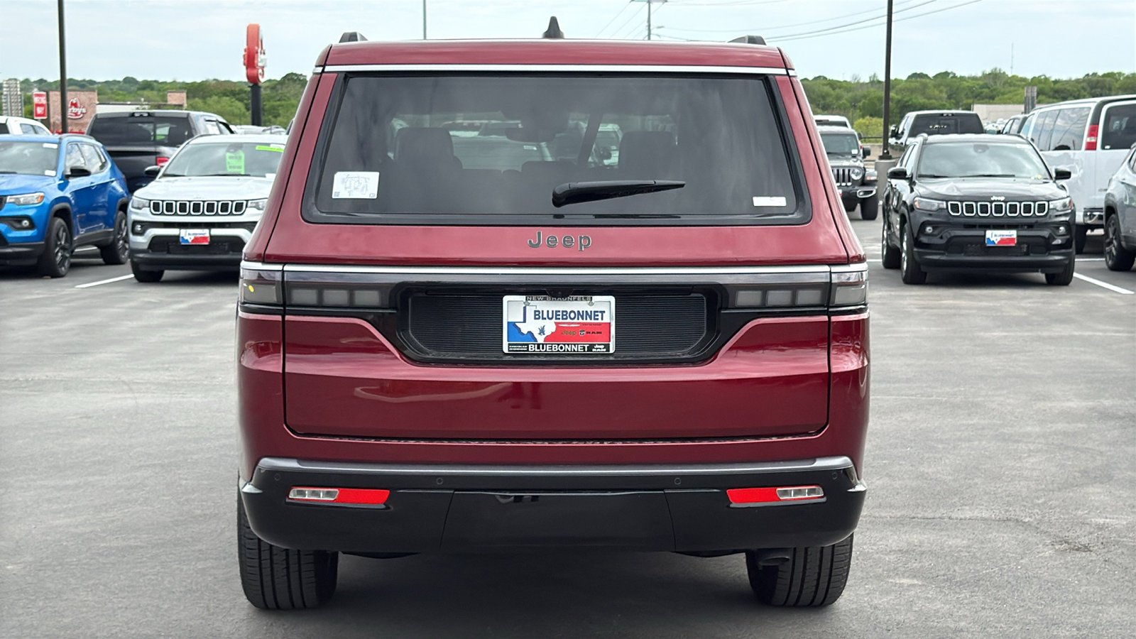 New 2026 Velvet Red Pearl-Coat Exterior Paint Jeep BASE image 6