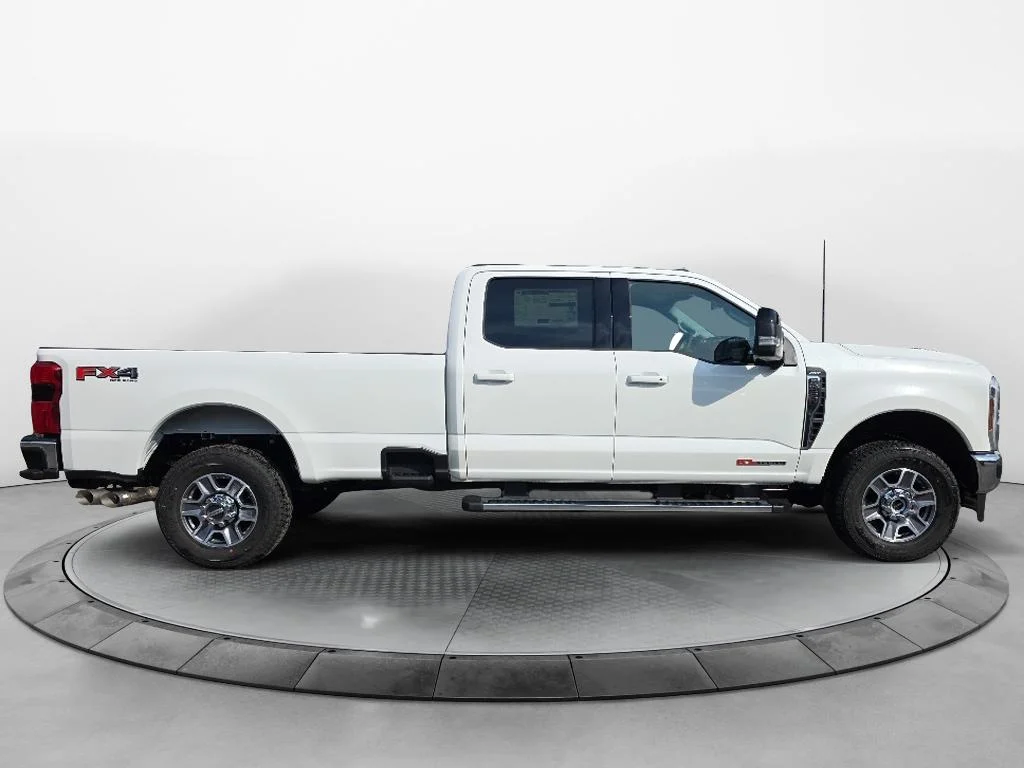 New 2026 Star White Metallic Tri-Coat Ford F-350® Lariat® image 6