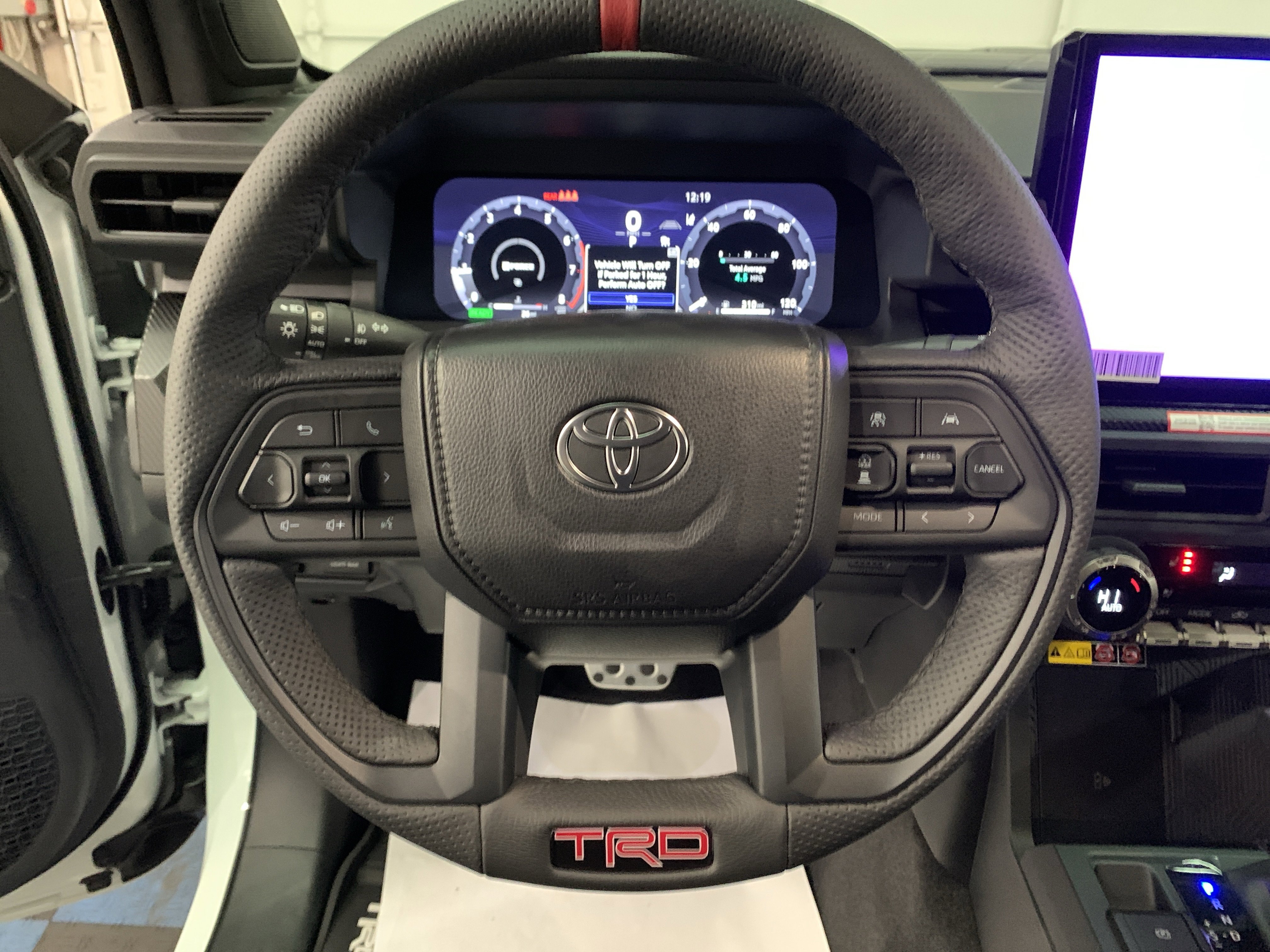 2025 Toyota Tacoma TRD Pro - Photo 14