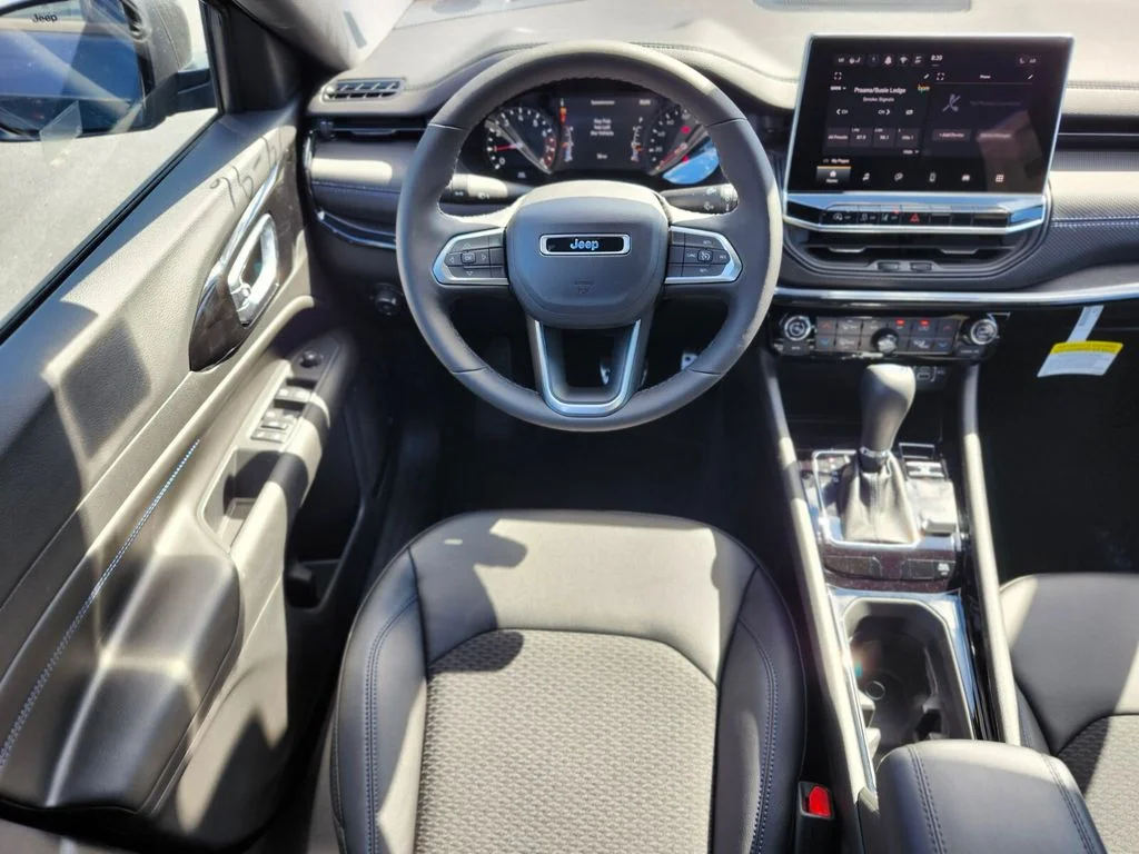 New 2026 Fathom Blue Pearl Coat Jeep Latitude image 13