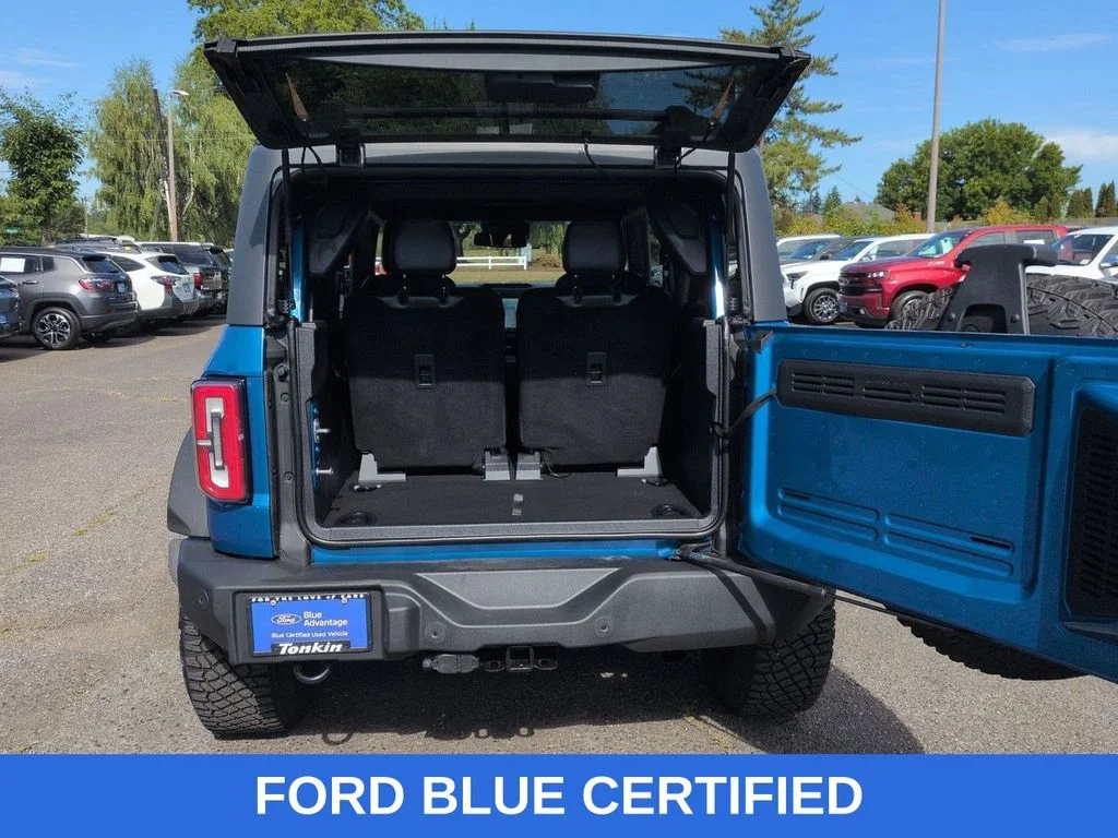 Used 2023 Velocity Blue Metallic Ford Wildtrak image 25