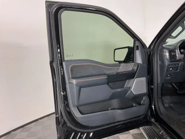 2022 Ford F-150 Platinum - Photo 17
