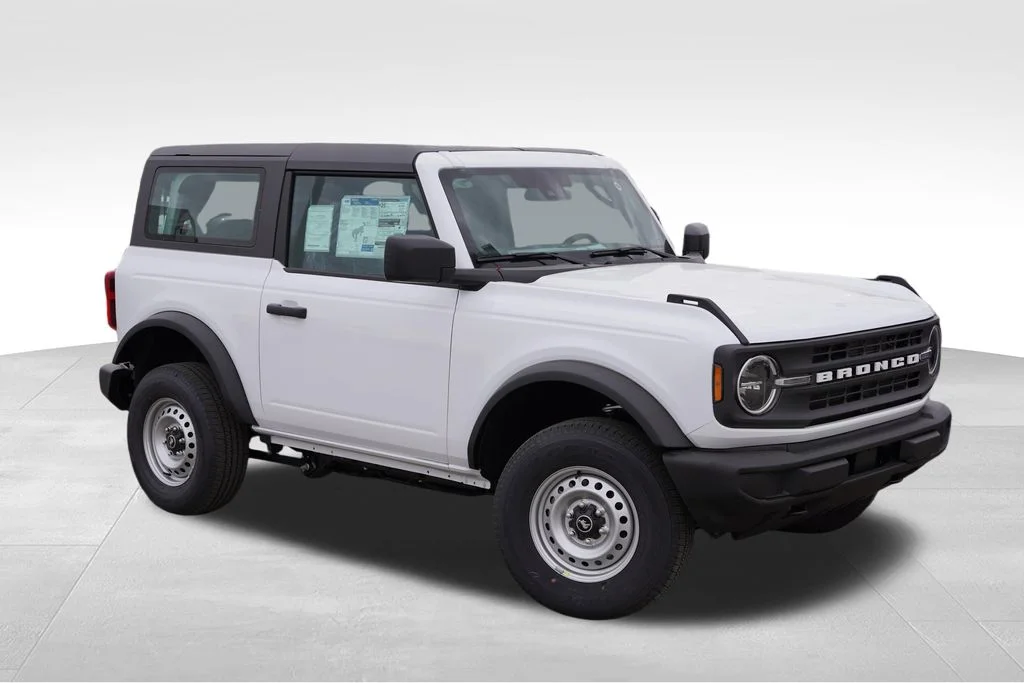 2026 Ford Bronco Base 4x4's photo