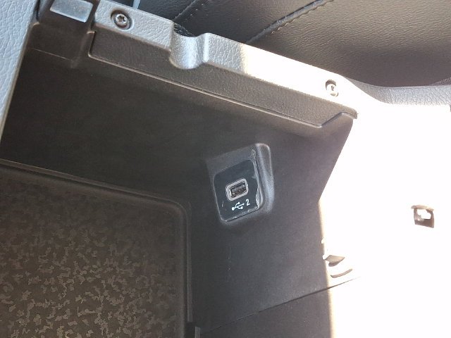 Used 2022 Green Jeep Overland image 26