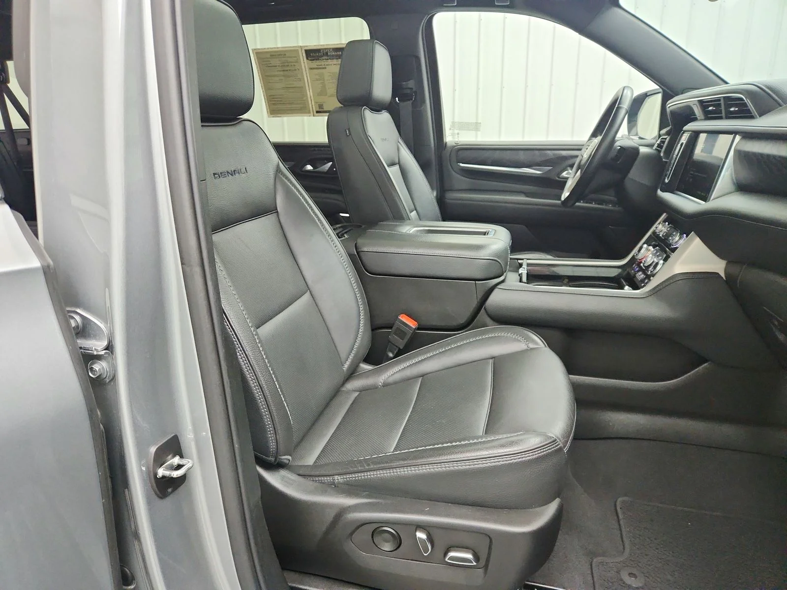 Used 2023 Sterling Metallic GMC Denali image 36