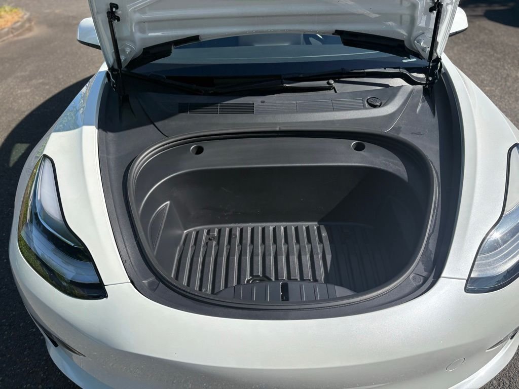 Used 2022 Pearl White Multi-Coat Tesla Long Range image 21