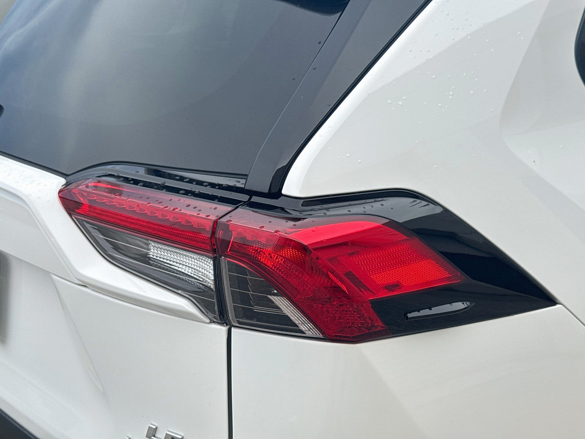 Used 2024 Ice Toyota Hybrid LE image 25