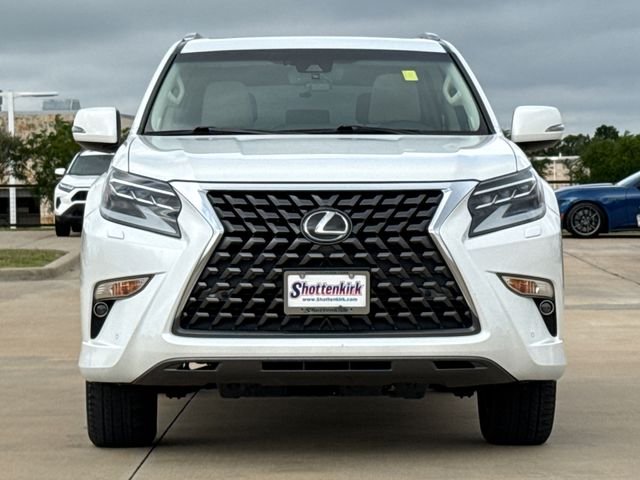 Used 2020 White Lexus 460 image 2