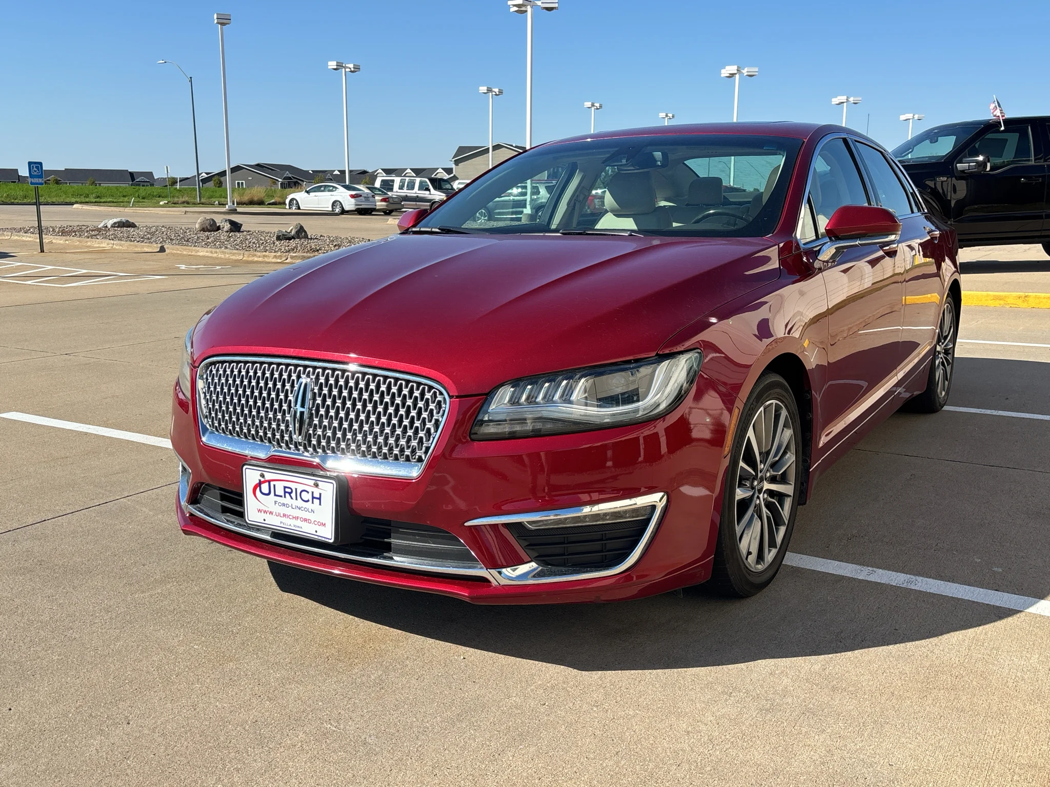 Used 2017 Ruby Red Metallic Tinted Clearcoat Lincoln Select image 4