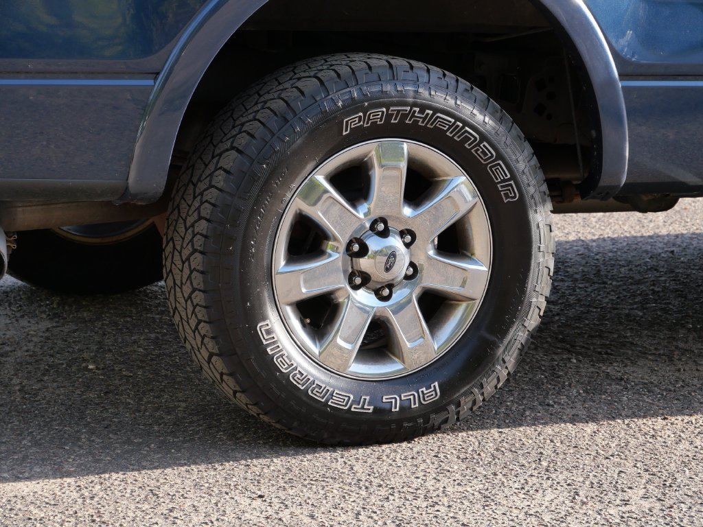 Used 2014 Blue Ford Lariat image 7