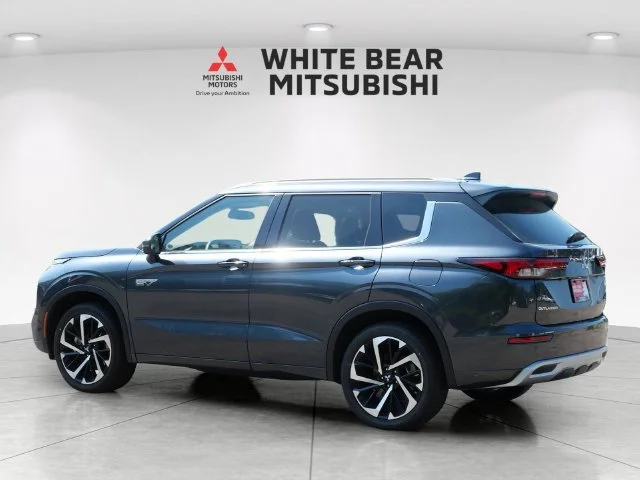 Certified Used 2025 Graphite Gray Mitsubishi SEL image 4