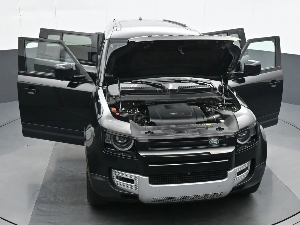 Used 2024 Black Land Rover S image 34