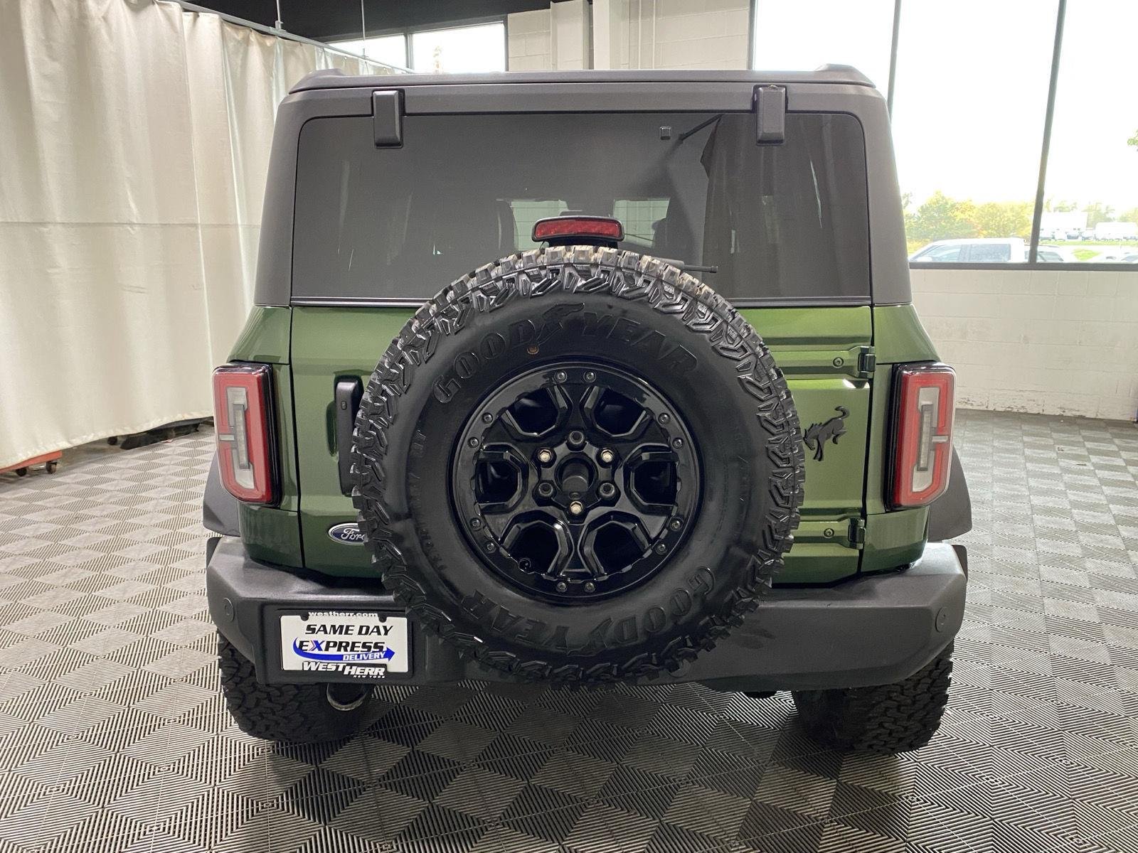 Used 2022 Eruption Green Ford Wildtrak Advanced image 8