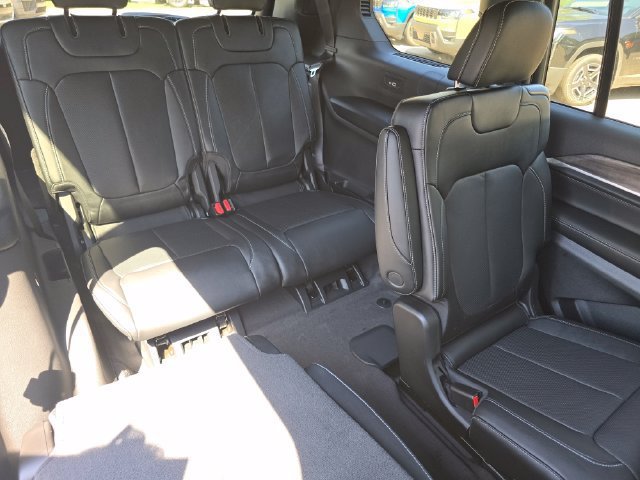 New 2027 High-Gloss Black Paint Jeep Limited Reserve image 36
