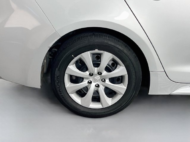 2025 Toyota Corolla LE - Photo 34