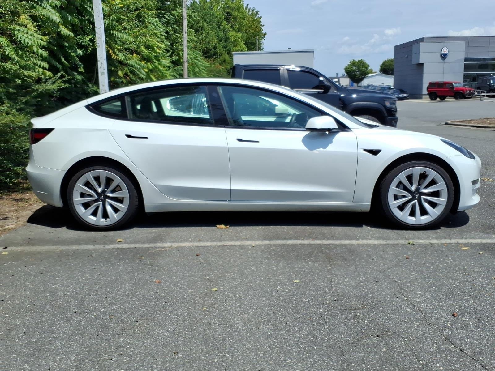 Used 2023  Tesla  image 8