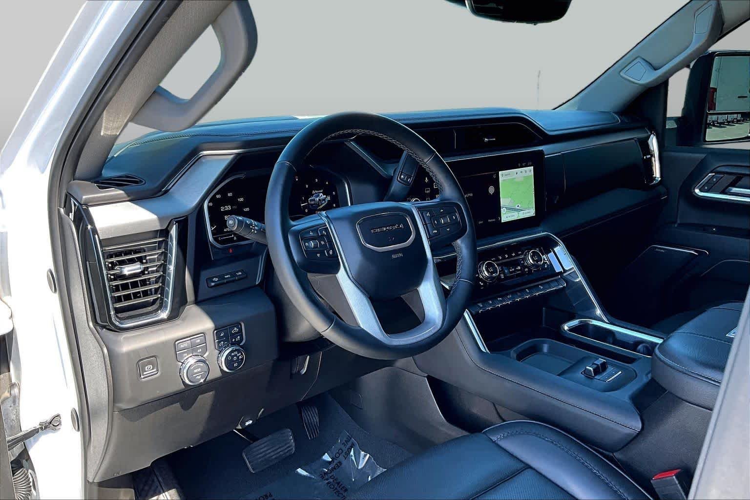 Used 2024 White Frost Tricoat GMC Denali image 16