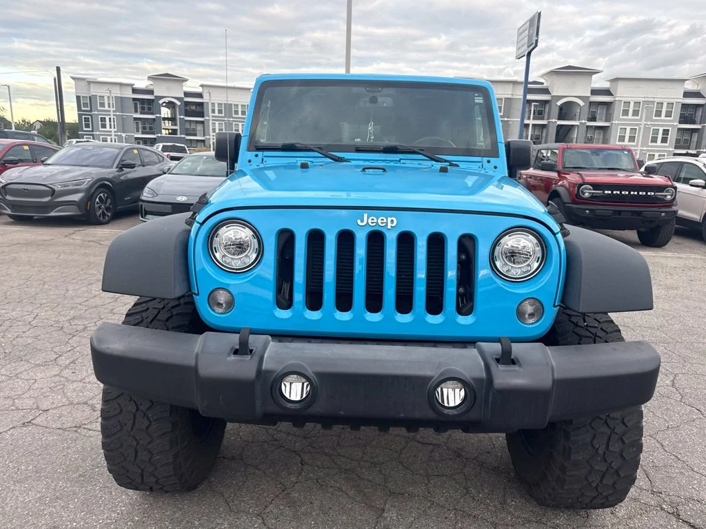 Certified Used 2017 Chief Clearcoat Jeep Unlimited Sport image 19