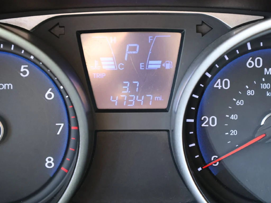Used 2013 Garnet Red Hyundai GLS image 28