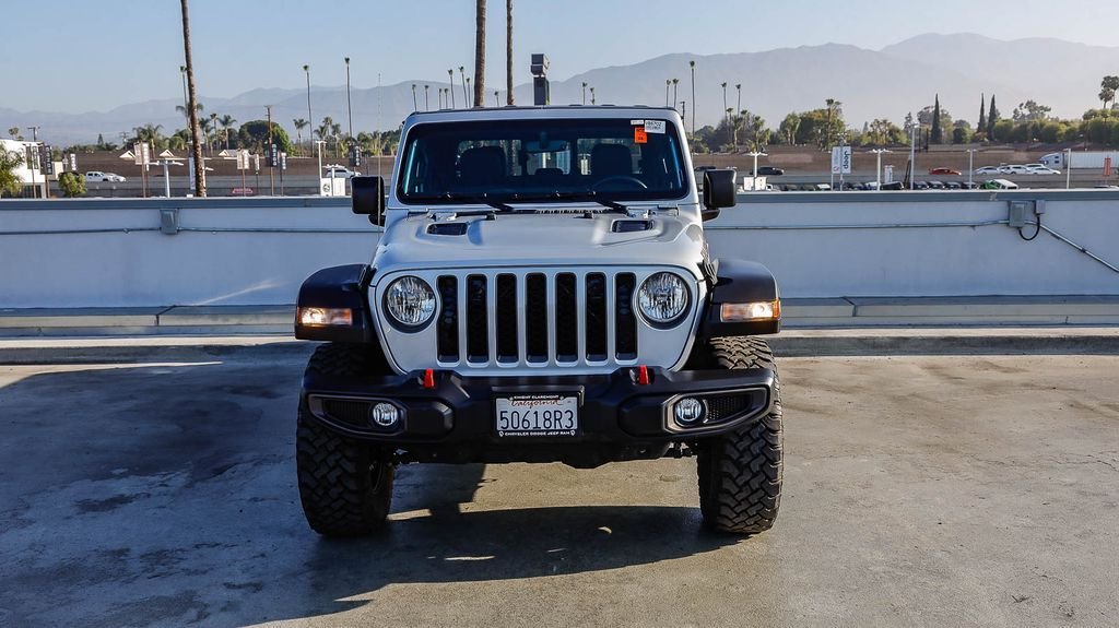 Used 2022 Silver Jeep Rubicon image 3