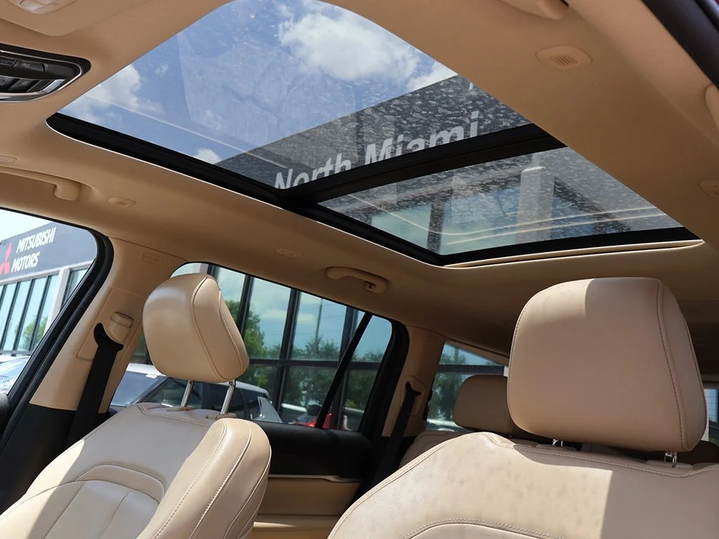 Used 2022 Red Jeep Limited image 24