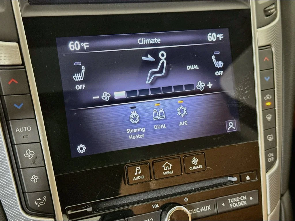 Certified Used 2023 Gray INFINITI LUXE image 20