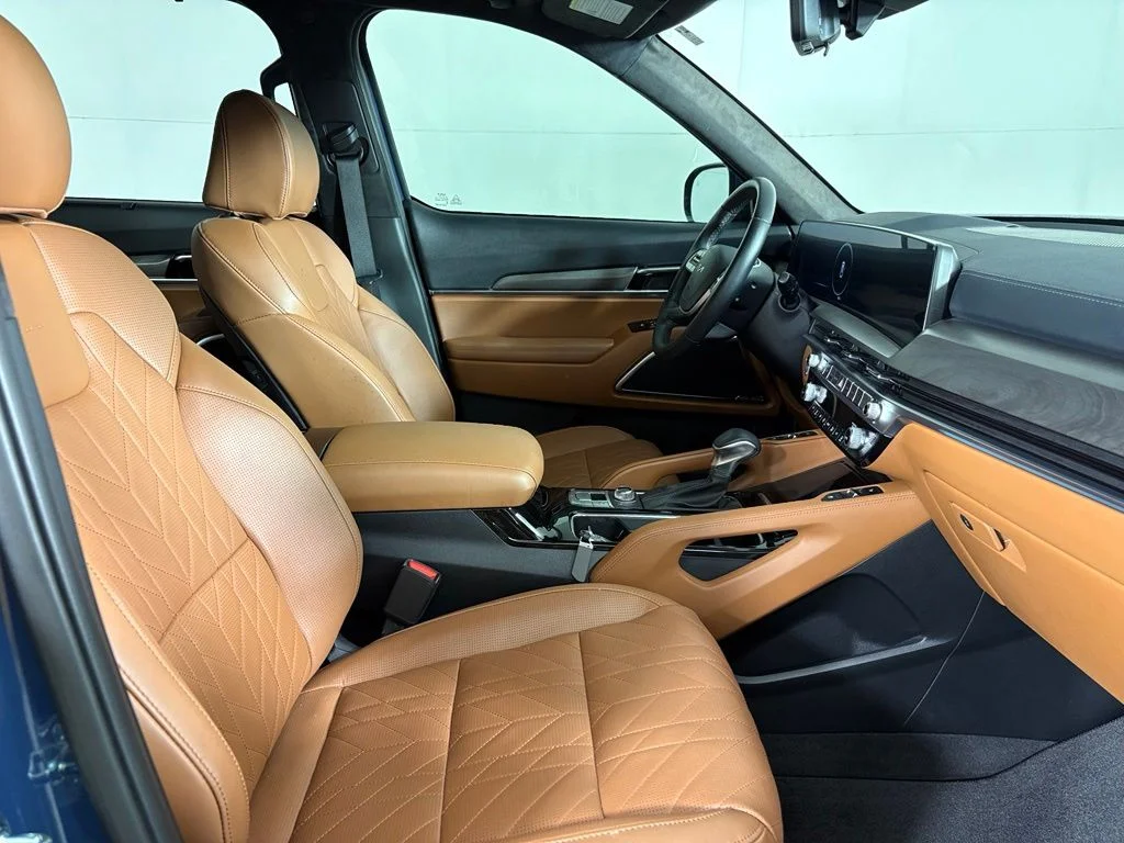 Used 2025 Black Kia SX-Prestige X-Pro image 14