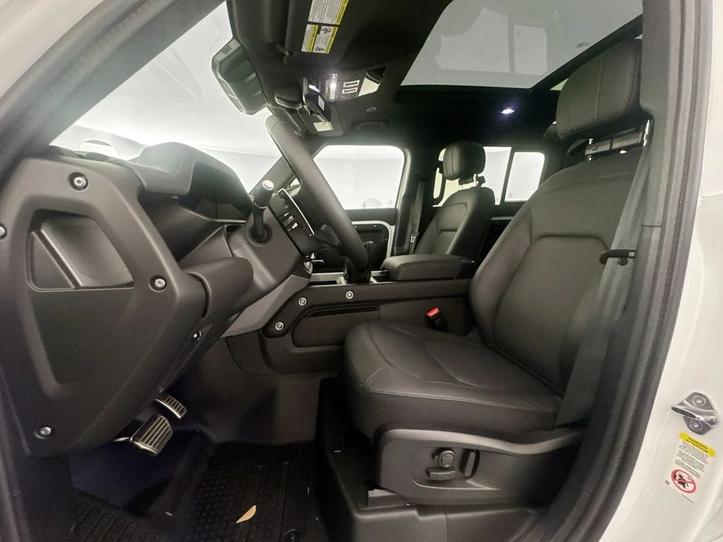 2026 Land Rover Defender V8 - Photo 19