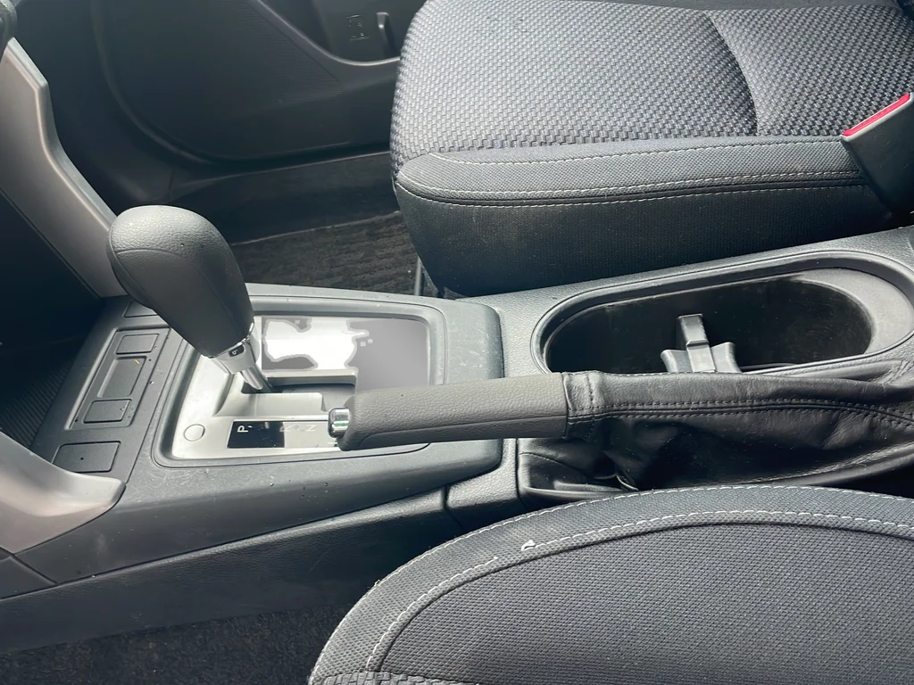 Used 2018 Silver Subaru 2.5i image 22