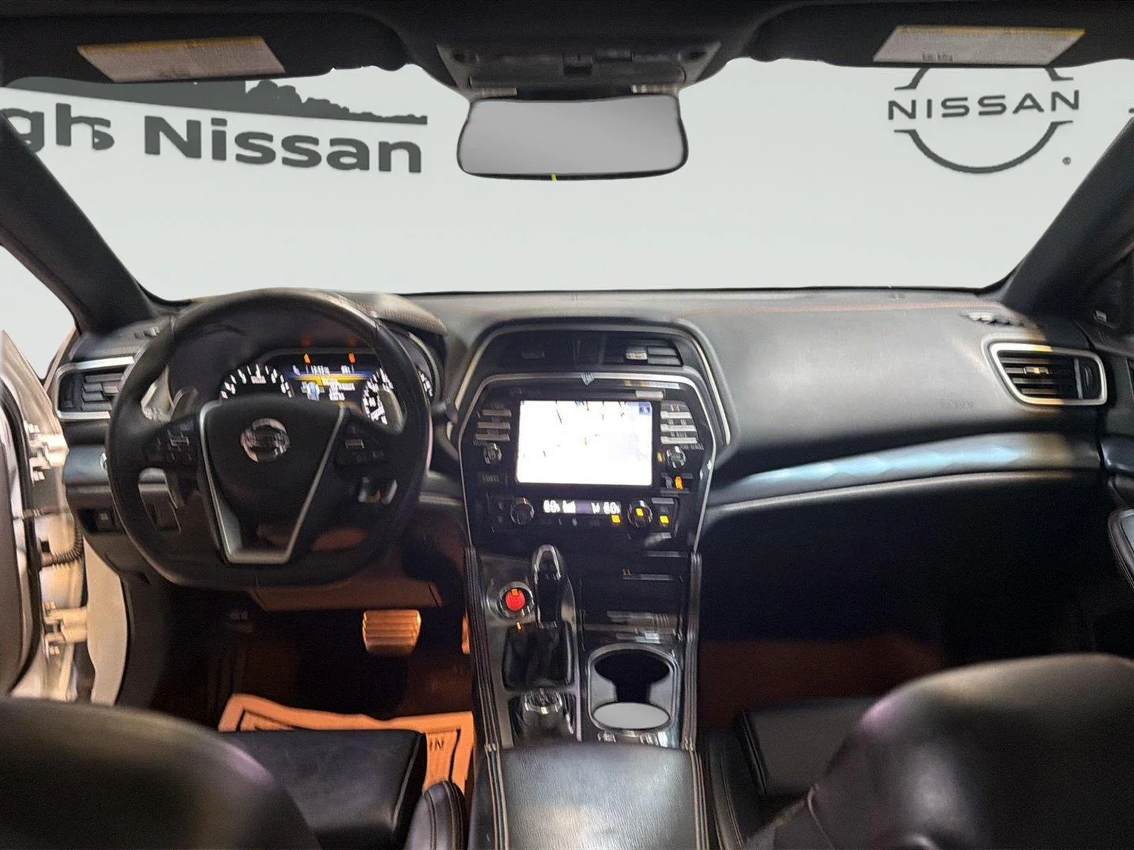 2022 Nissan Maxima SR - Photo 28