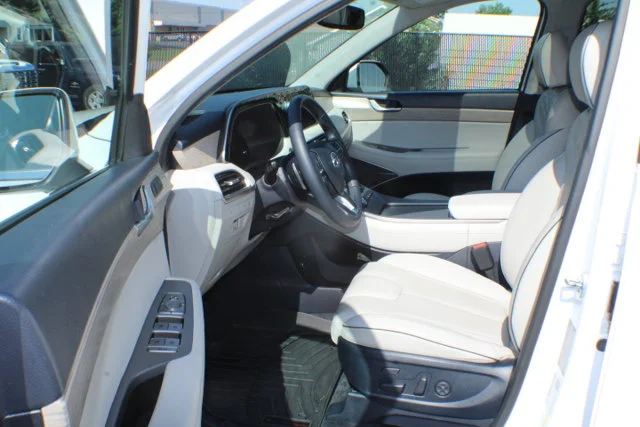 Used 2021 Hyper White Hyundai Limited image 13