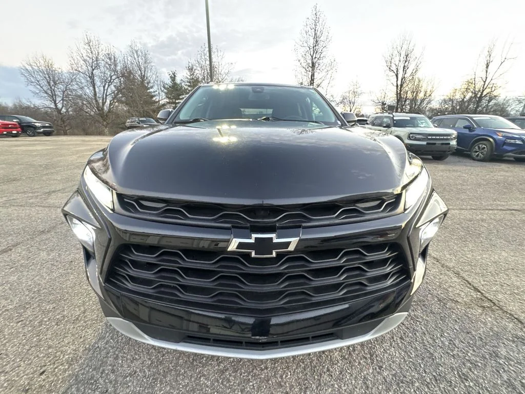 Used 2023 Black Chevrolet LT image 25