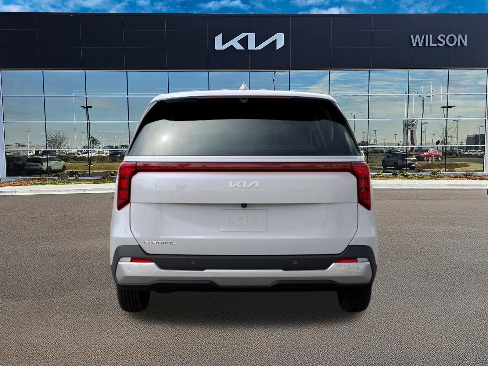 New 2026 Snow White Pearl Kia LXS image 5