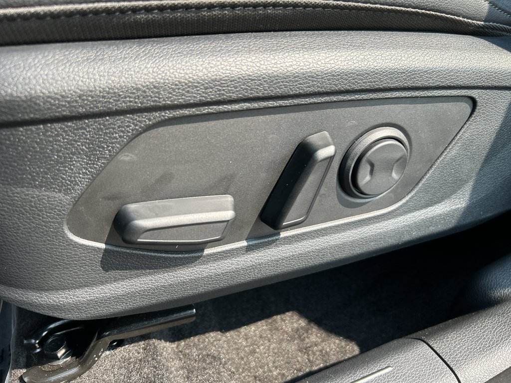New 2027 Heritage Blue Kia X-Line image 19