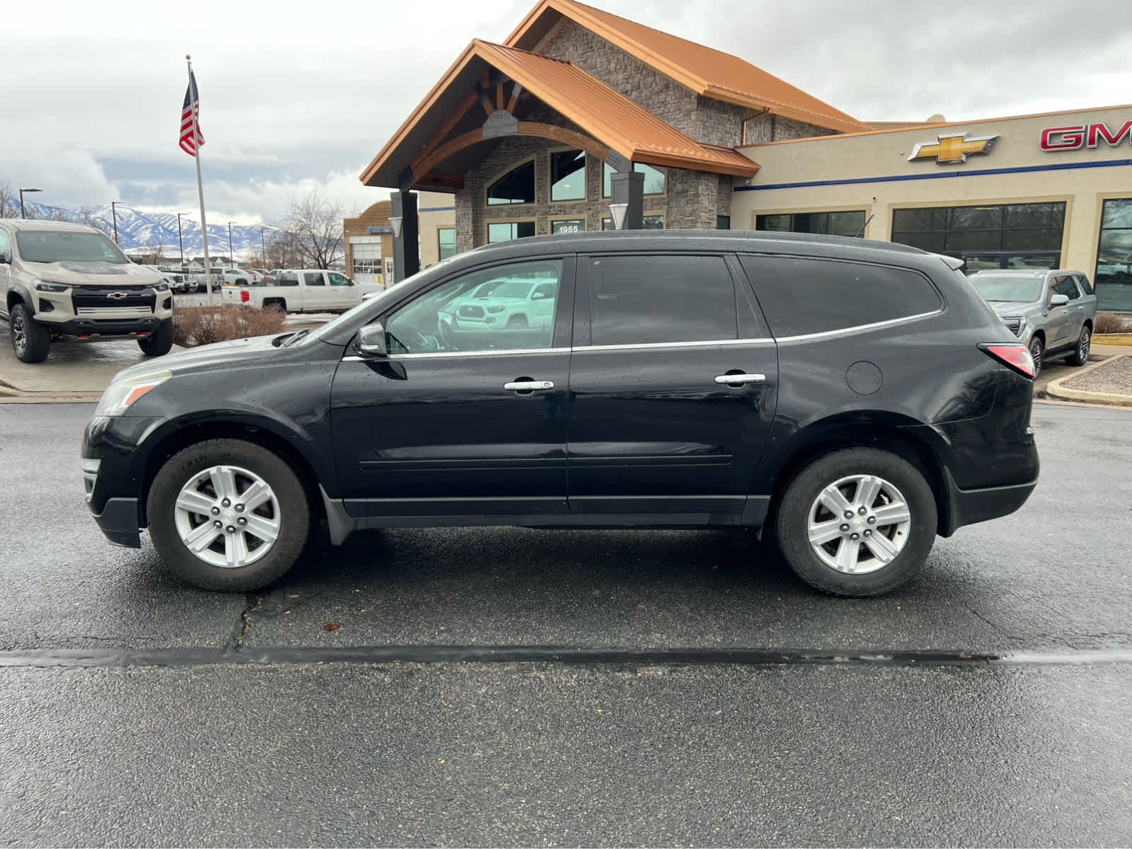 Used 2013 Chevrolet Traverse 2LT with VIN 1GNKRJKD0DJ233159 for sale in Logan, UT