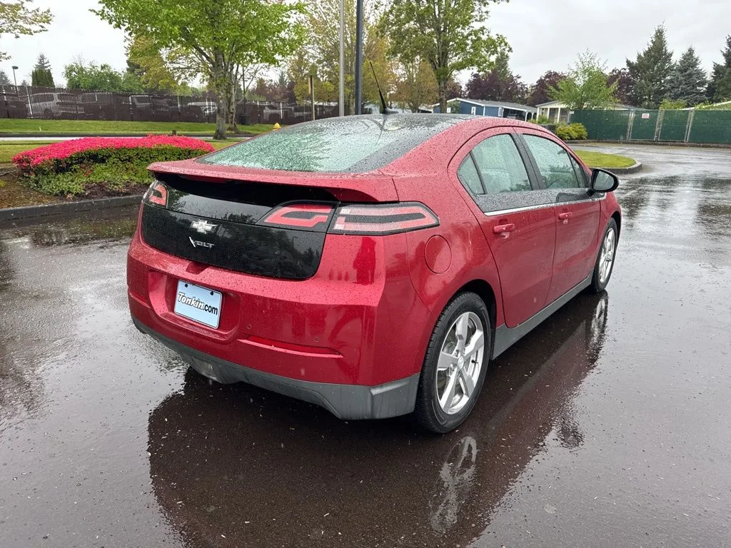 Used 2012 Crystal Red Tint Chevrolet Base image 7