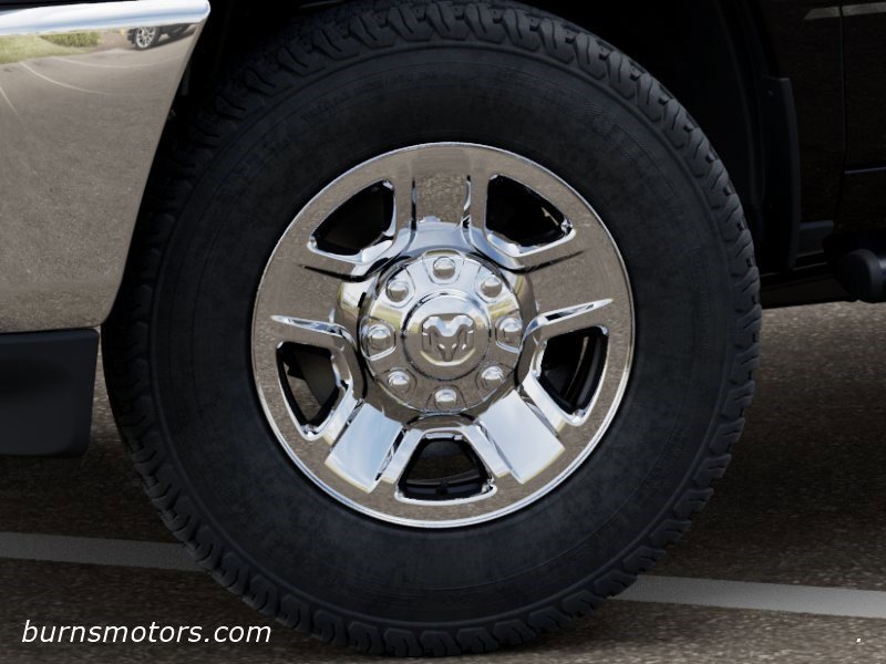 New 2026 Diamond Black Crystal Pearl-Coat Exterior Paint RAM Tradesman image 8