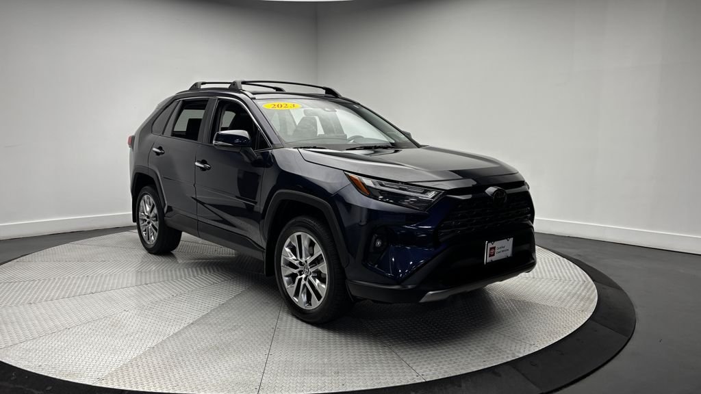 Used 2023  Toyota Limited image 40