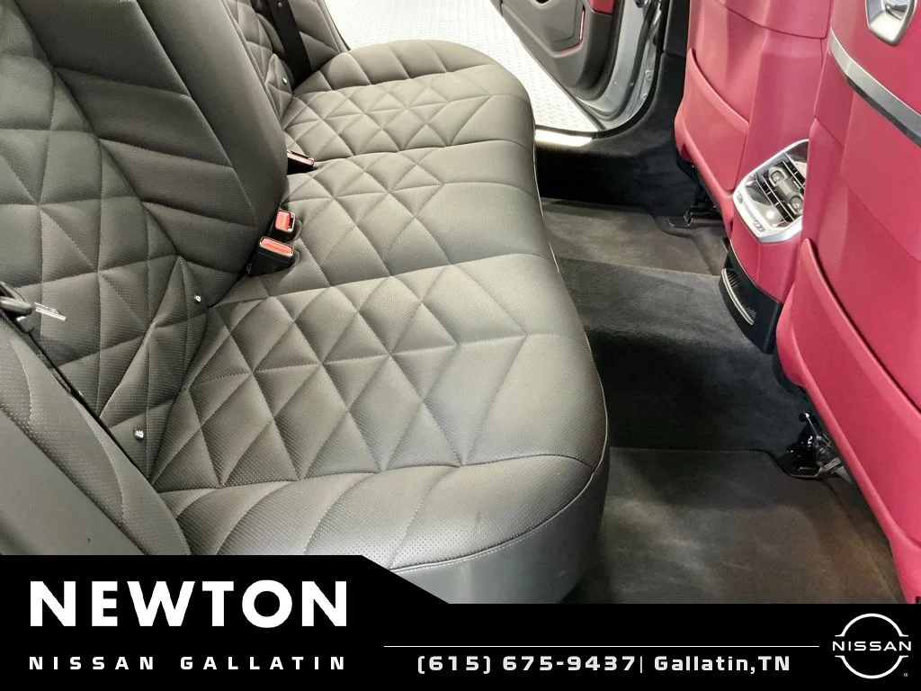 Used 2026 Brooklyn Gray Metallic BMW 740i xDrive image 17