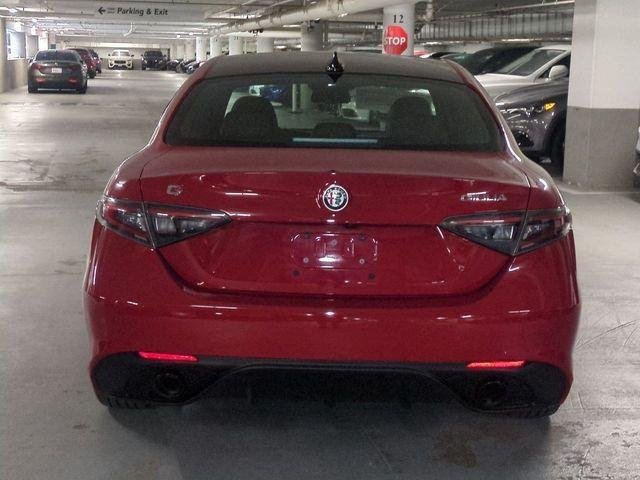 New 2025 Alfa Rosso (Red) Exterior Paint Alfa Romeo  image 6