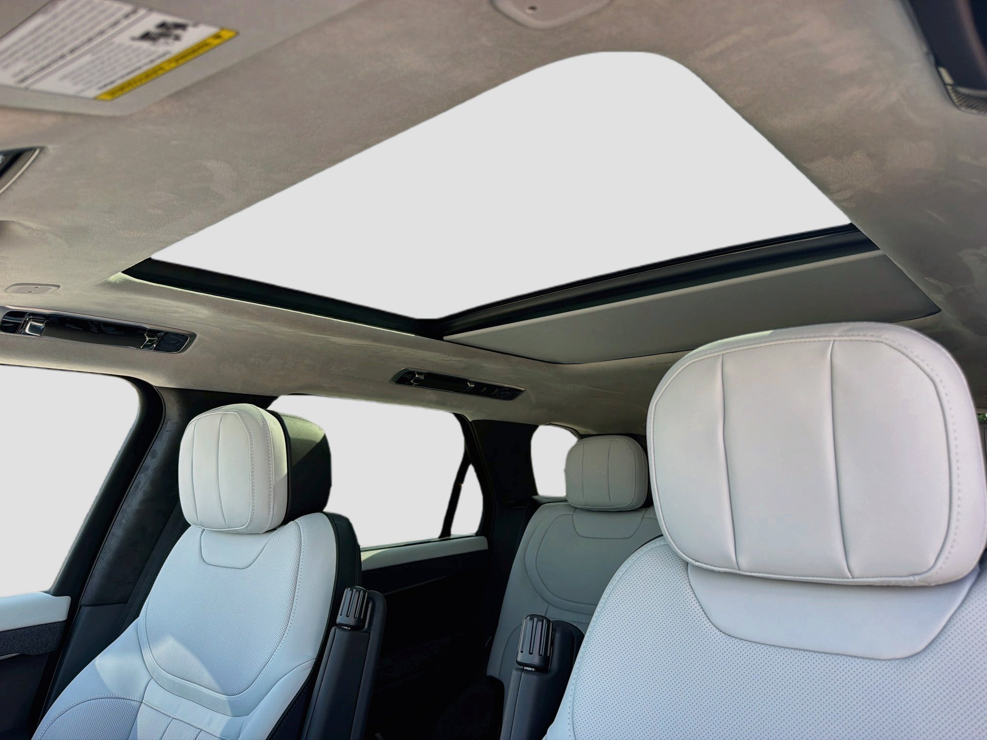 New 2026 Borasco Grey LAND ROVER Autobiography image 28