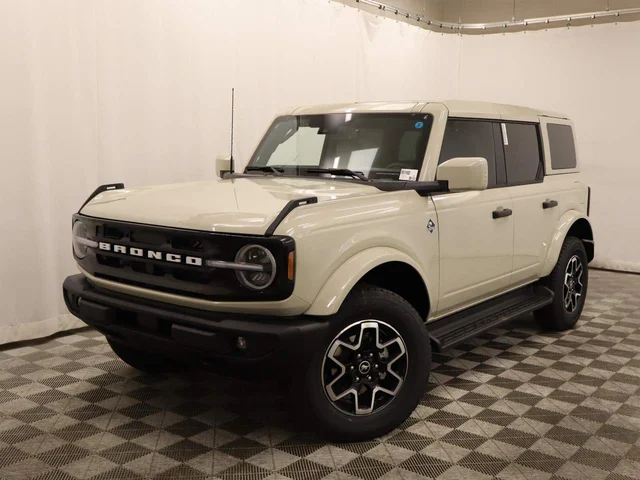 2026 Ford Bronco Outer Banks®